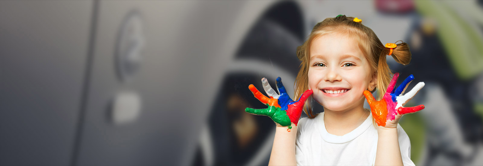 fillette - peinture sur mains